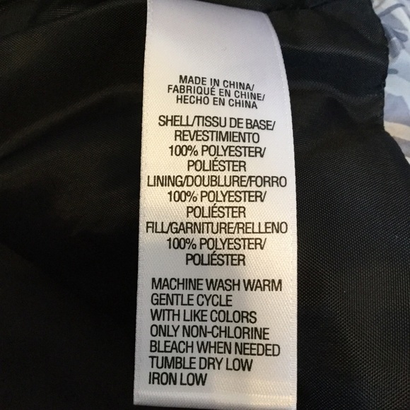 ZOD Womens Puffer Vest Size Medium Pockets Gray Animal Print - Picture 8 of 8